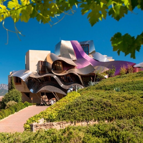 <h1 style="font-size: 28px; line-height: 1.25; margin: 0; color: white;">Baskenland – Rioja</h1>