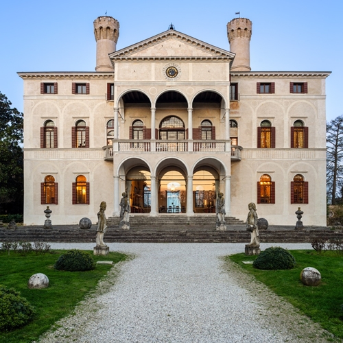 <h1 style="font-size: 20px; line-height: 0.8; margin: 10px 0;">Veneto</h1> <h1 style="font-size: 28px; line-height: 0.8; margin: 10px 0;">Castello di Roncade</h1>